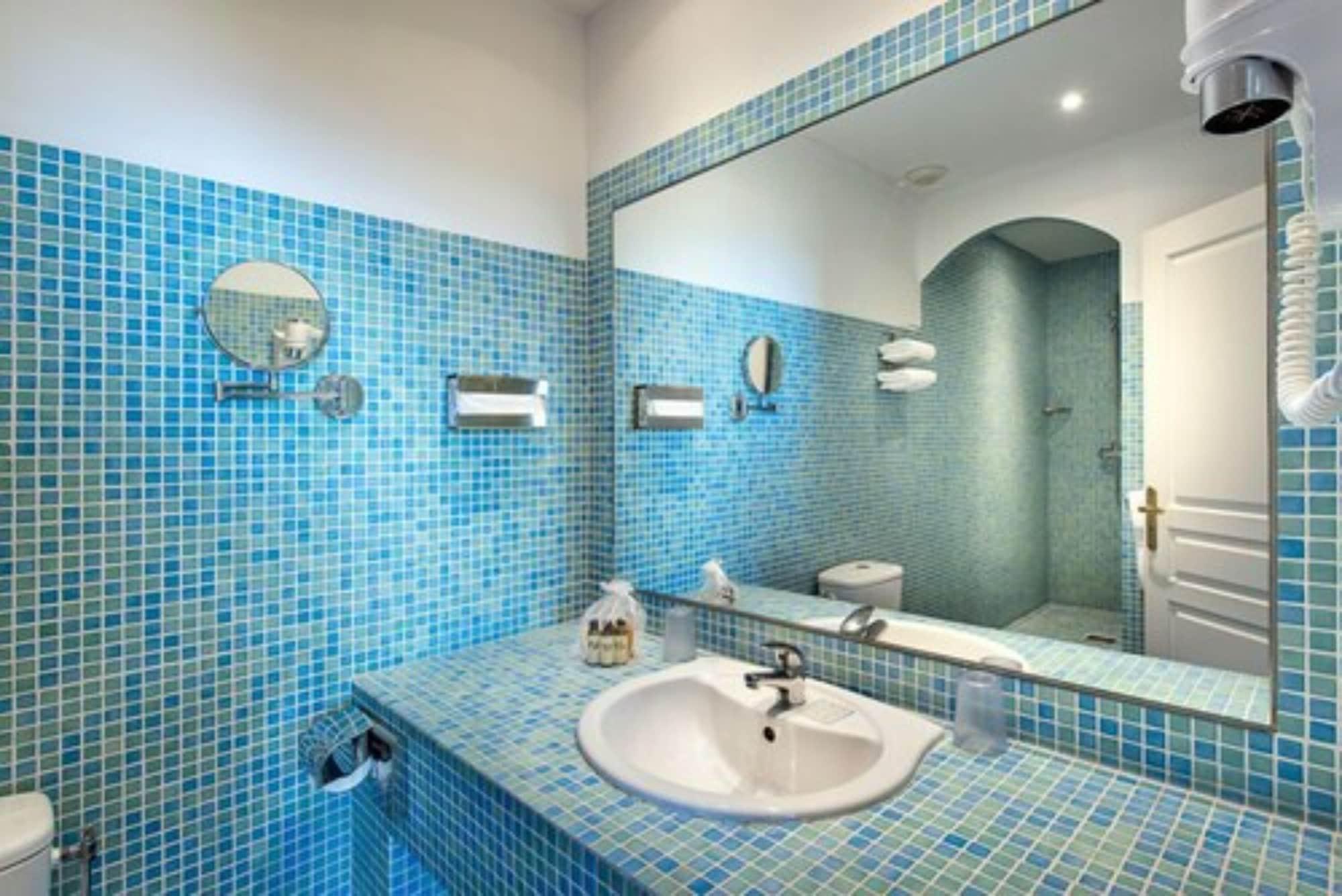 Hotel Chateau De La Tour Cannes Eksteriør billede